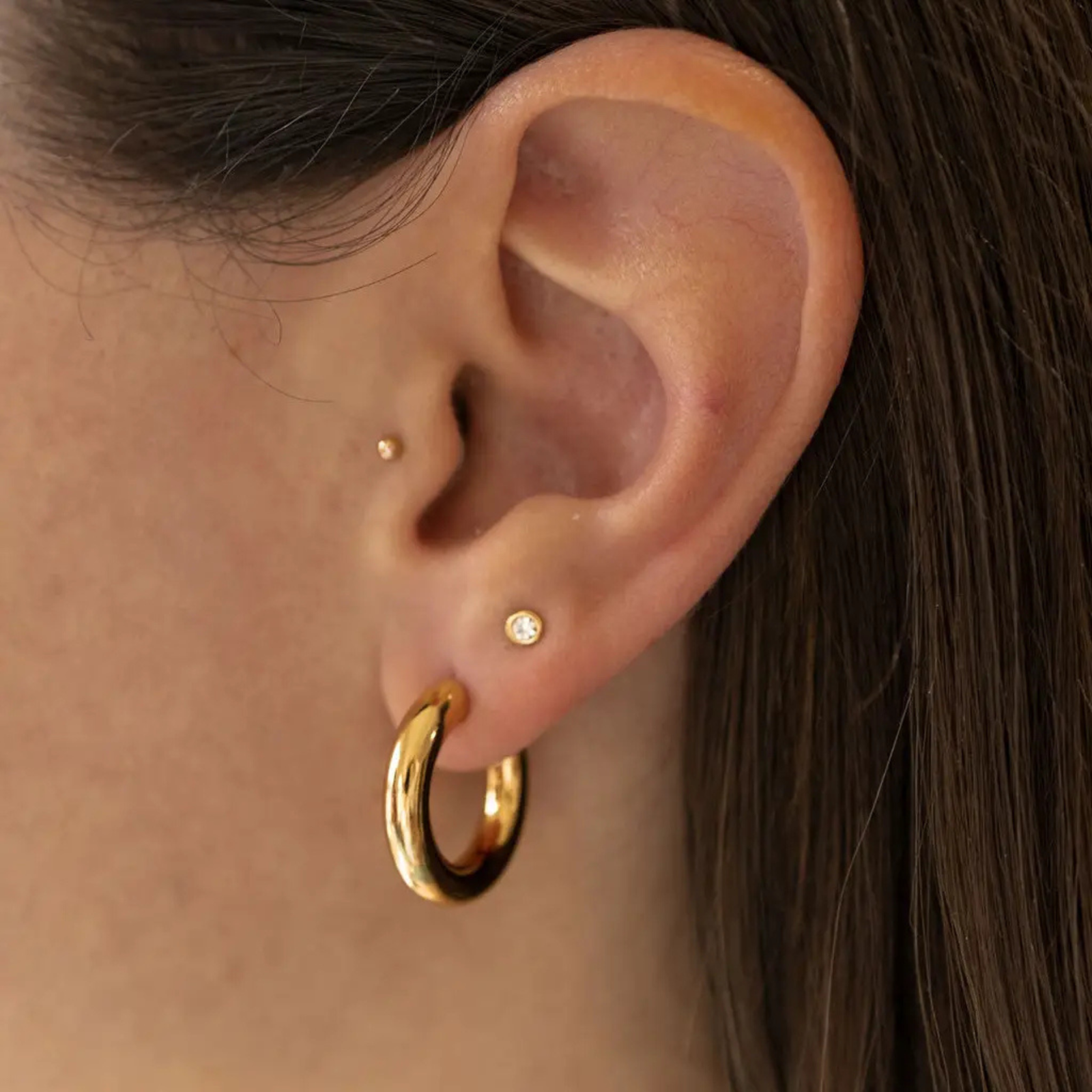 Amelia Chunky Hoops in Gold - Earrings