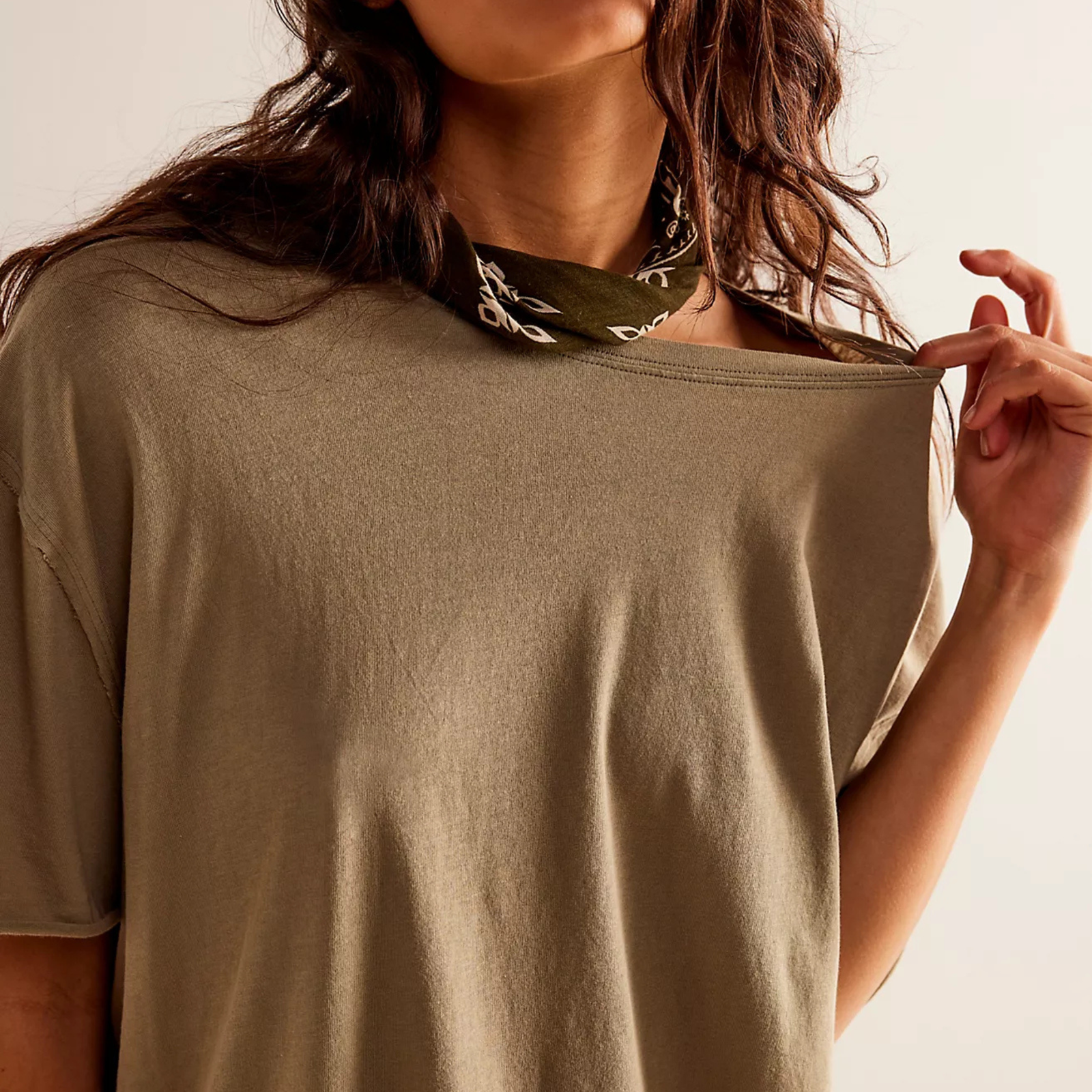 Nina Tee