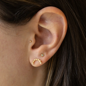 Hammered Dot Arch Stud Earrings in Gold