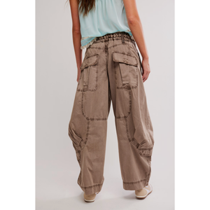 Onset Parachute Pant