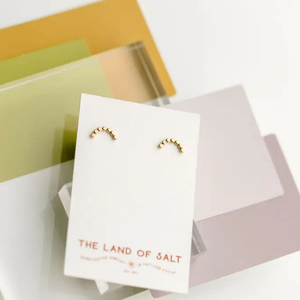 Hammered Dot Arch Stud Earrings in Gold