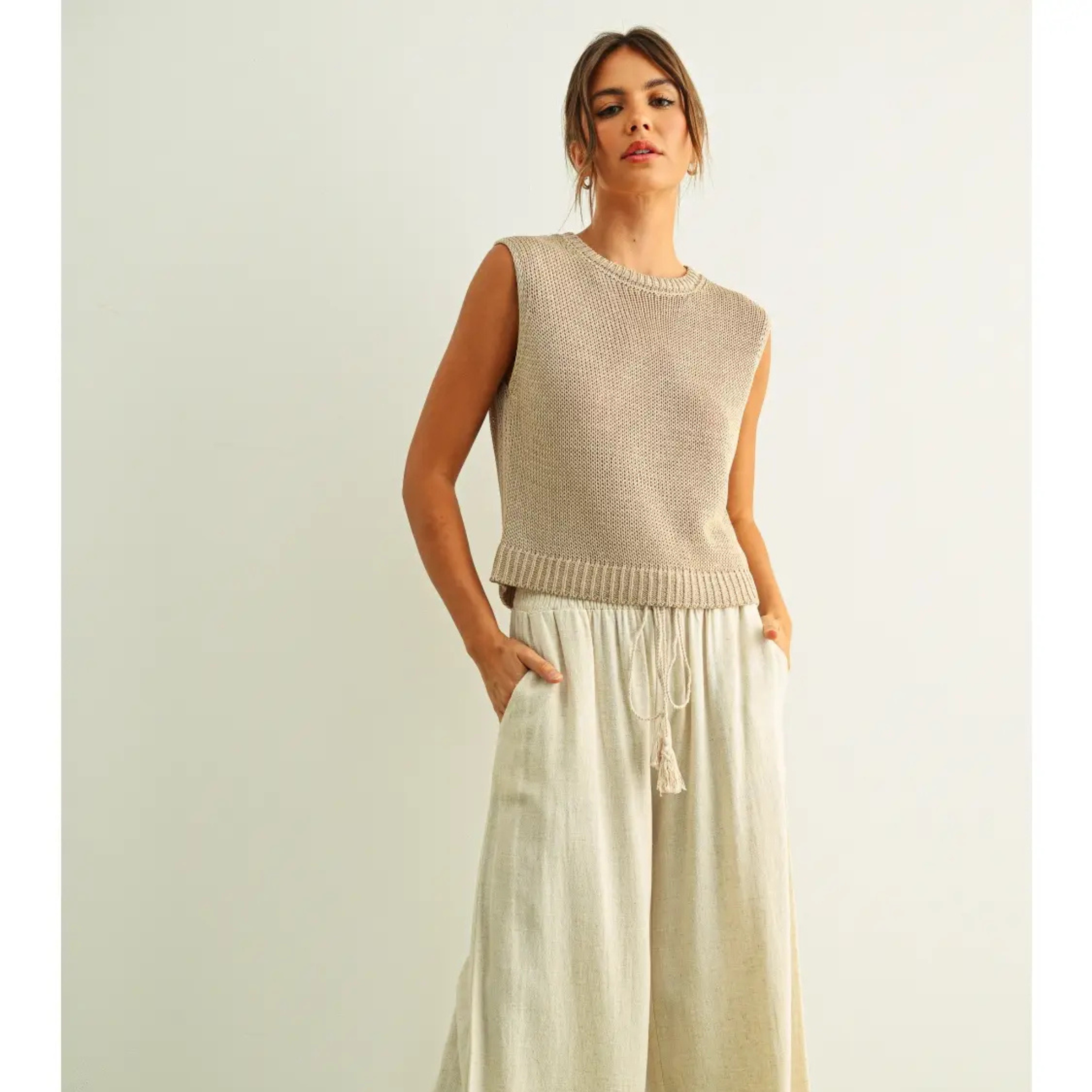 Sleeveless Knitted Top