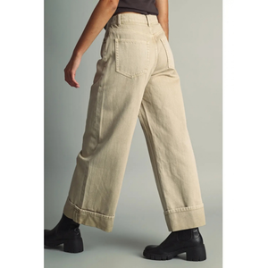 Wide Cuffed Denim Pants with A Vintage Washed