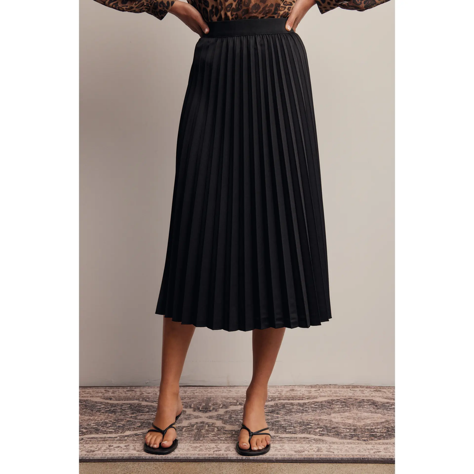 Stretch Pleated Midi Skirt