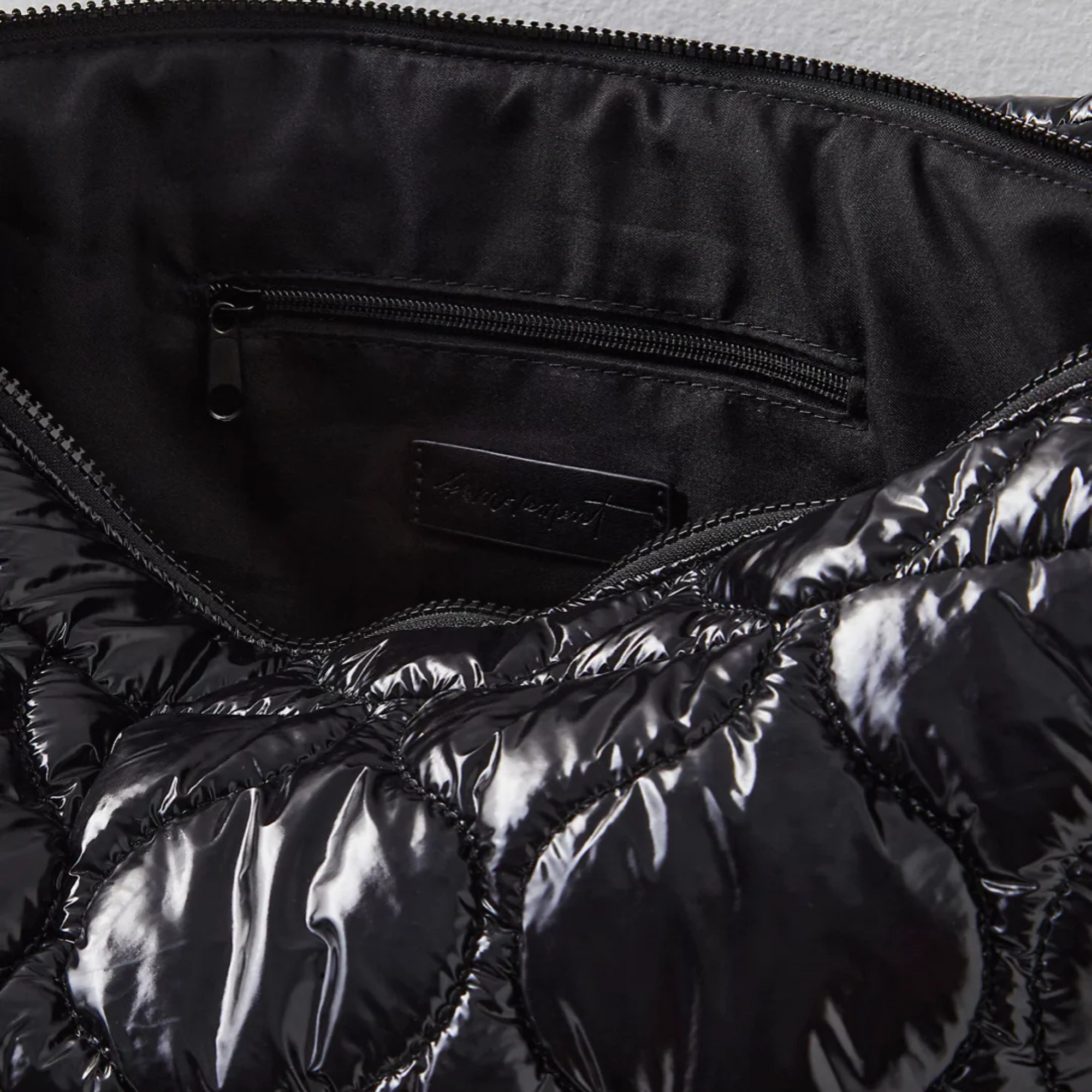 SURPLUS SHINE CARRYALL