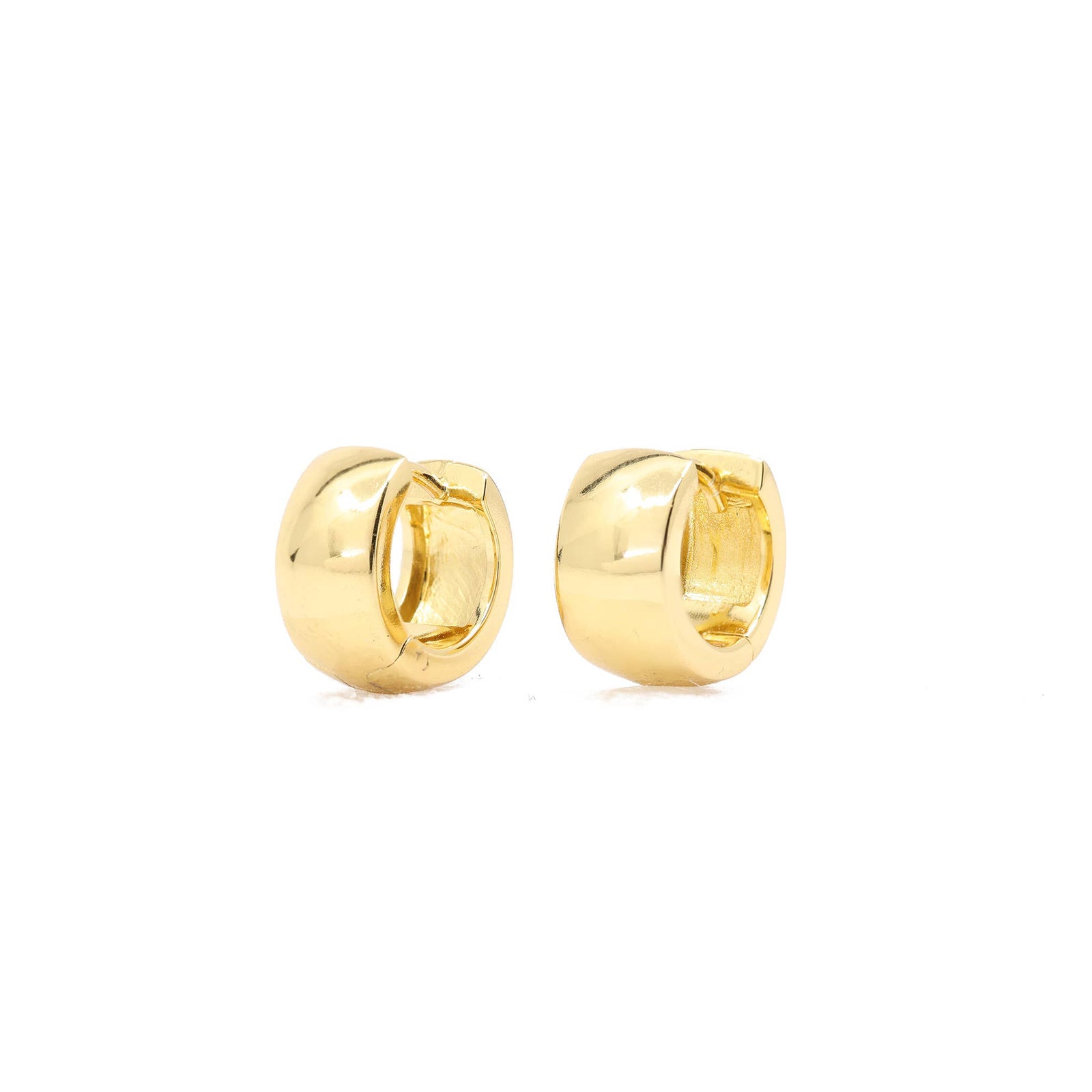 Wide Classic Huggie Hoop Earrings in Gold
